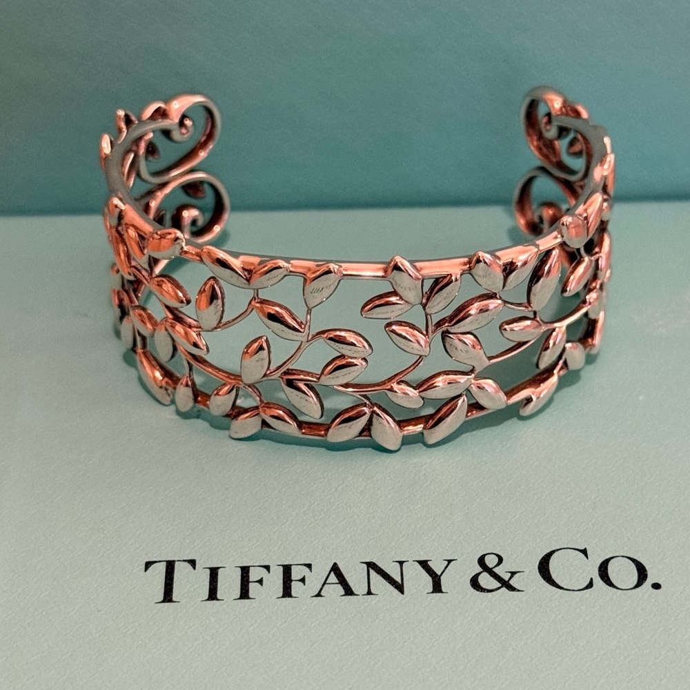 Tiffany & Co. Sterling Silver Paloma Picasso Olive Branch Cuff Bracelet
